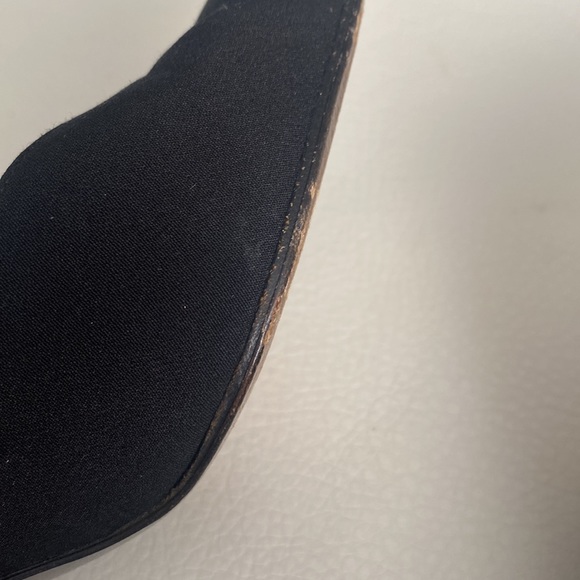 Stuart Weitzman closed toe pump - Picture 6 of 7